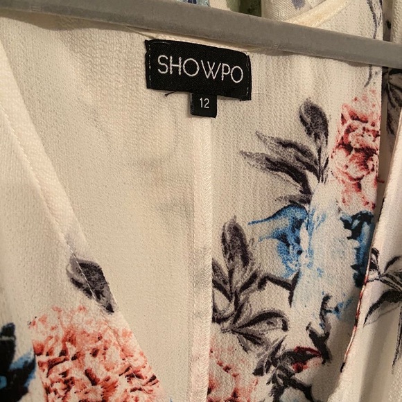 Showpo Floral Cropped Blouse - Picture 4 of 5